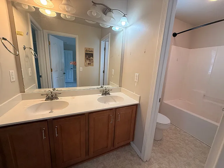 17418 Westmill Ln — Photo 14