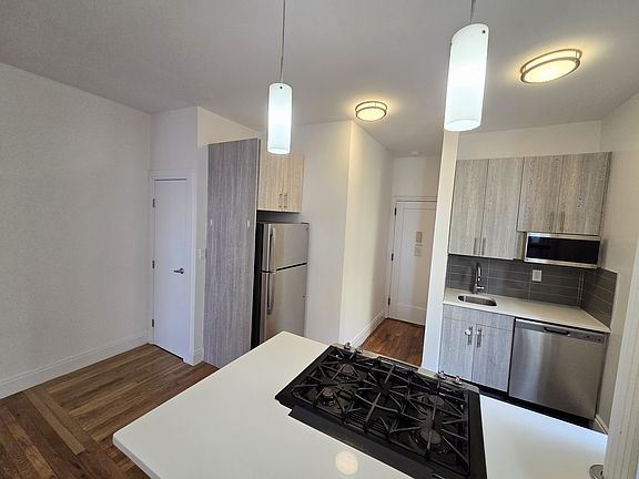 4th image of 17 W 125th St APT 5E