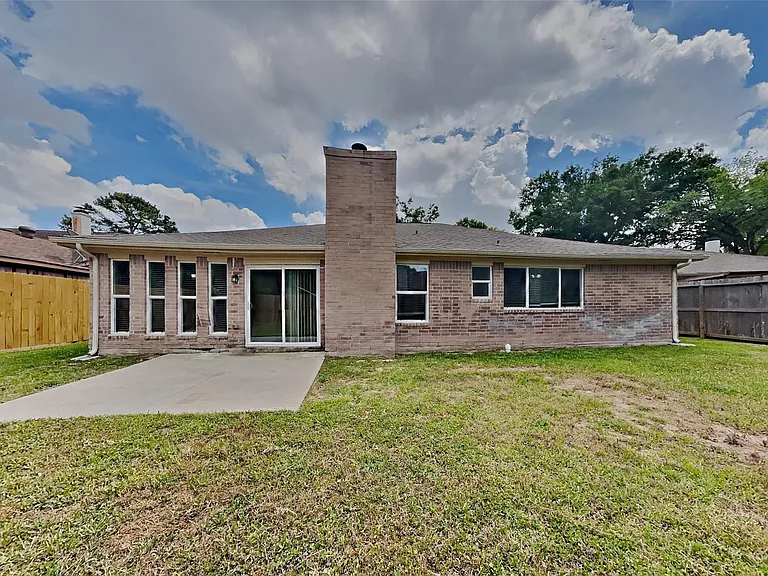 10210 Rippling Fields Dr — Photo 17