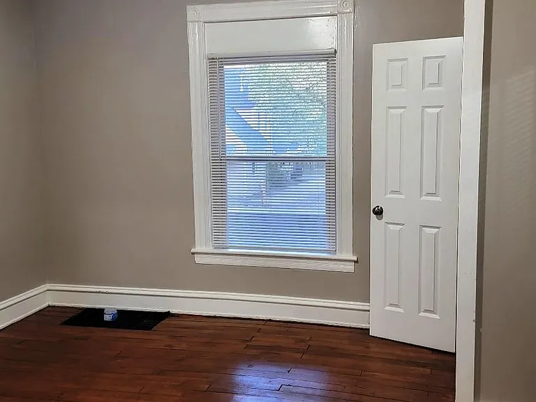 833 Clancy Ave NE #1 — Photo 6