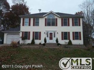 4893 Pine Ridge Dr W, Bushkill, PA 18324