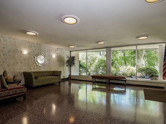 3rd image of 222 Martling Ave APT 2H