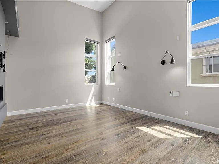 2415 Carnegie Ln #C — Photo 18