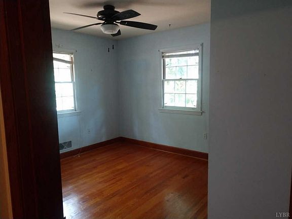 4th image of 2230 Mimosa Dr
