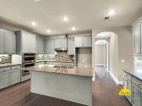 5th image of 1483 W Shores Blvd