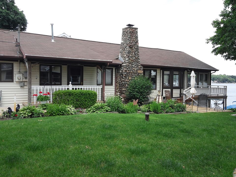 1st image of 7026 Weller Dr NE