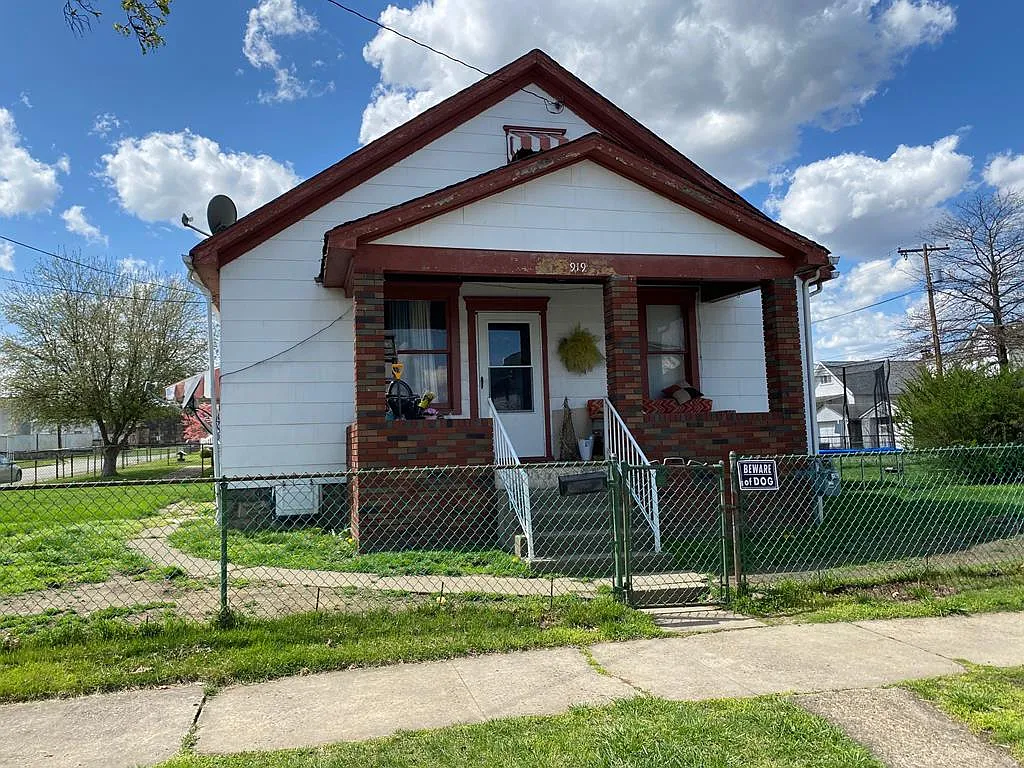 919 Grant Ave photo 1