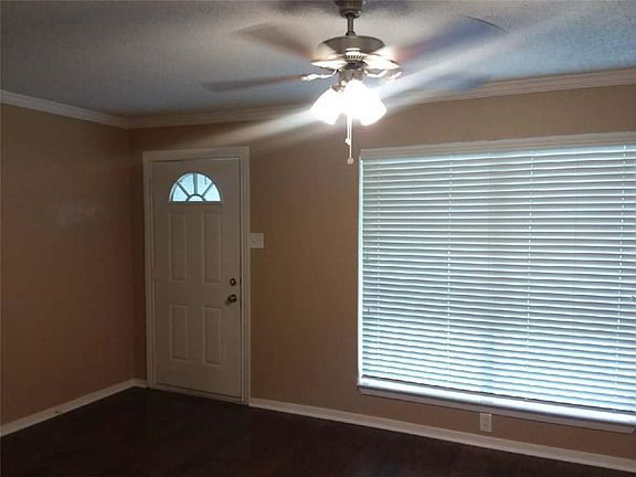 5th image of 2222 Loyce Dr