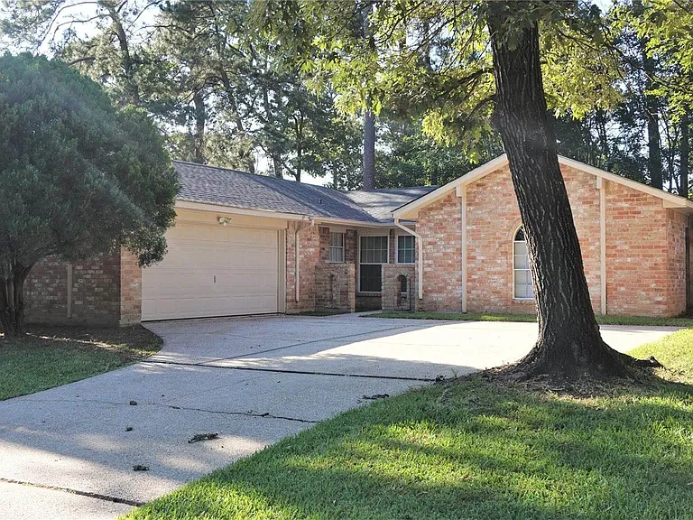 2727 Tinechester Dr — Photo 2