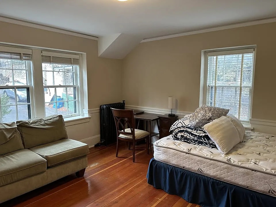 2 bed, 1200 sqft, $2,350 — Photo 2