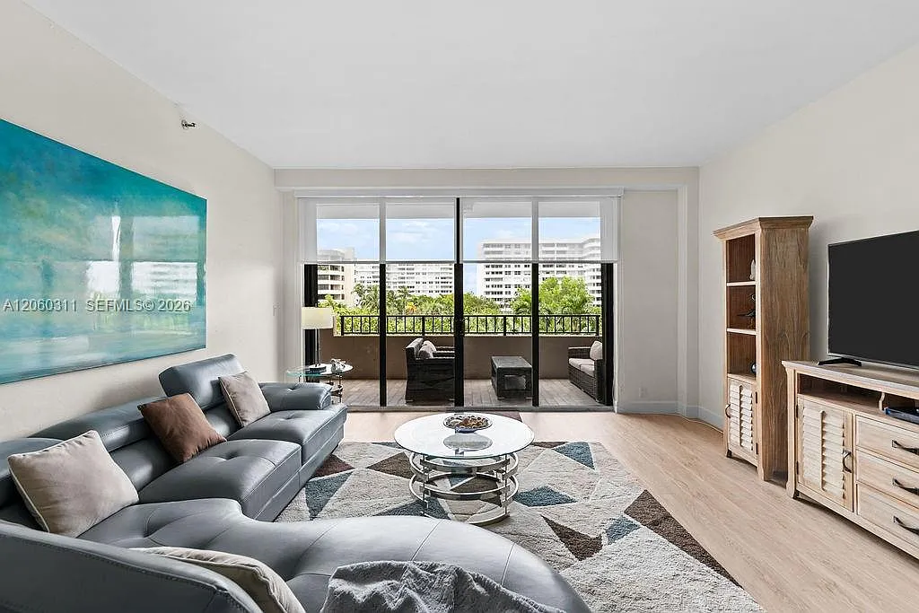 Key Colony No 2 Condo — Photo 4