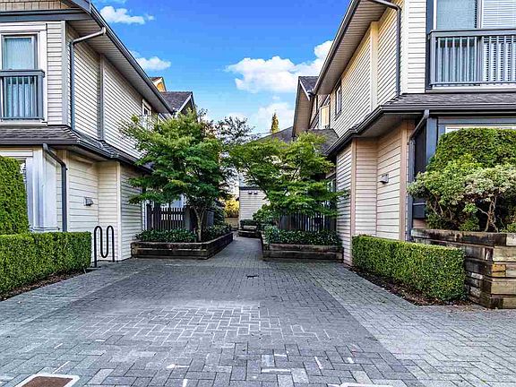 3rd image of 4458 Albert St #210
