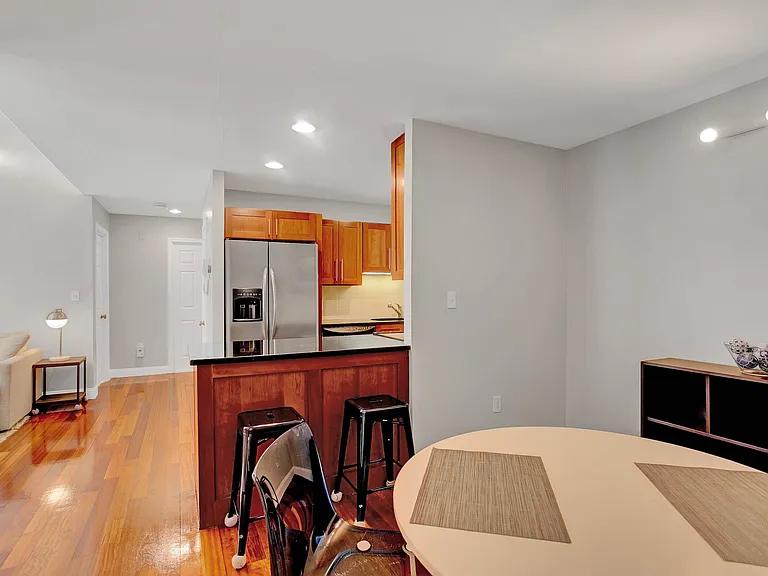 841 Parker St #206 — Photo 9