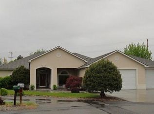 6402 W 10th Pl, Kennewick, WA 99338