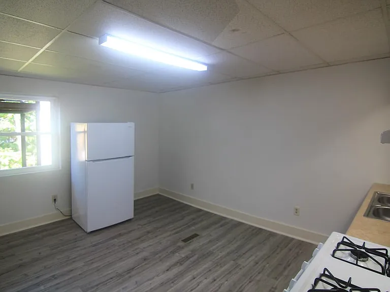 431 Rebecca Ave #2 — Photo 6