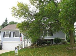 14 E River Rd, Montgomery, IL 60538