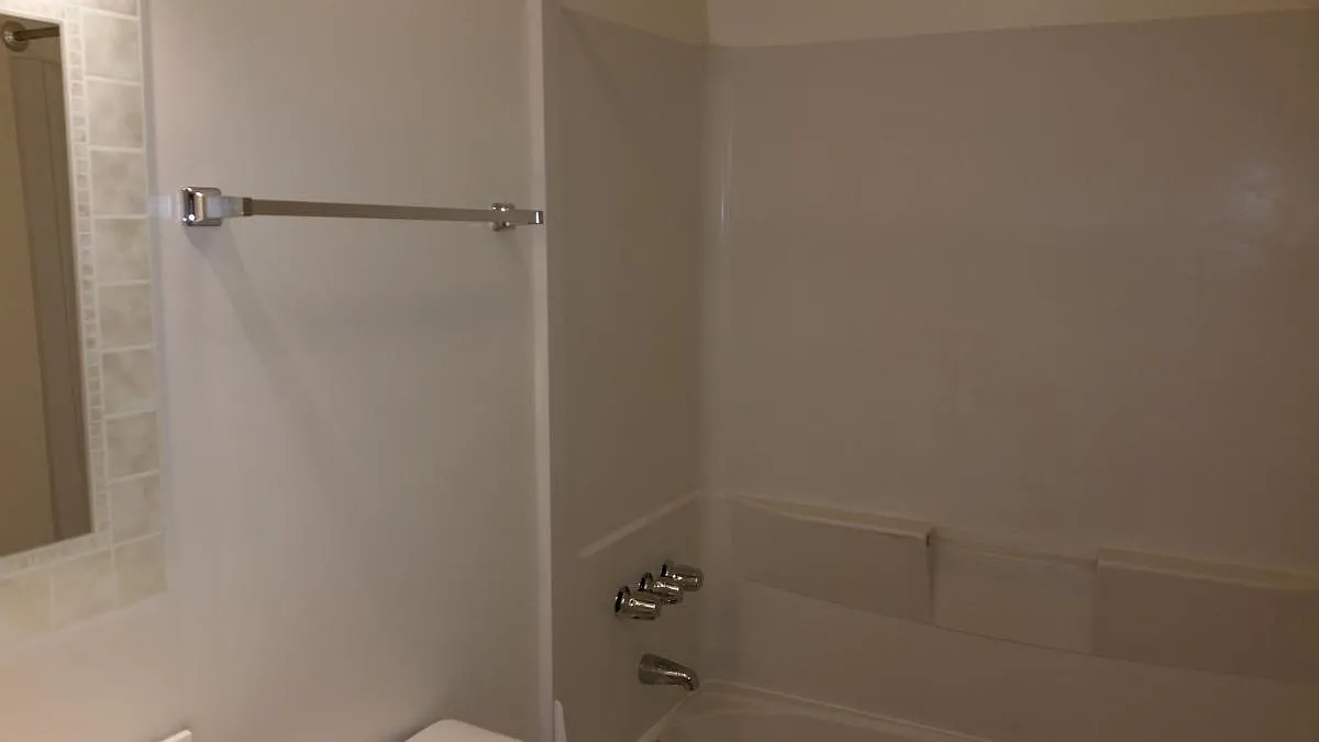 1872 Cedar Dr — Photo 3