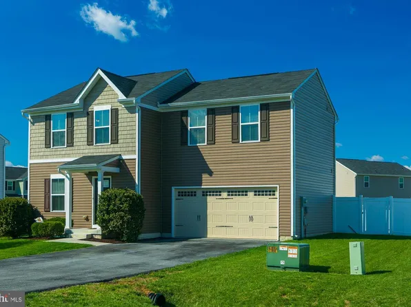 29 Bedstraw Pl, Bunker Hill, WV 25413