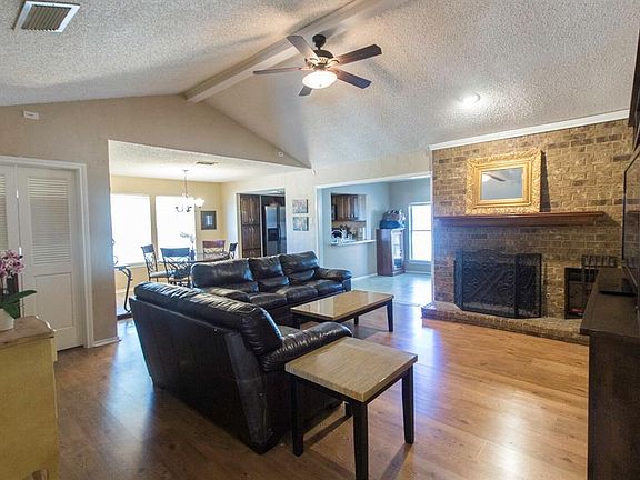 4th image of 213 Heather Glen Dr