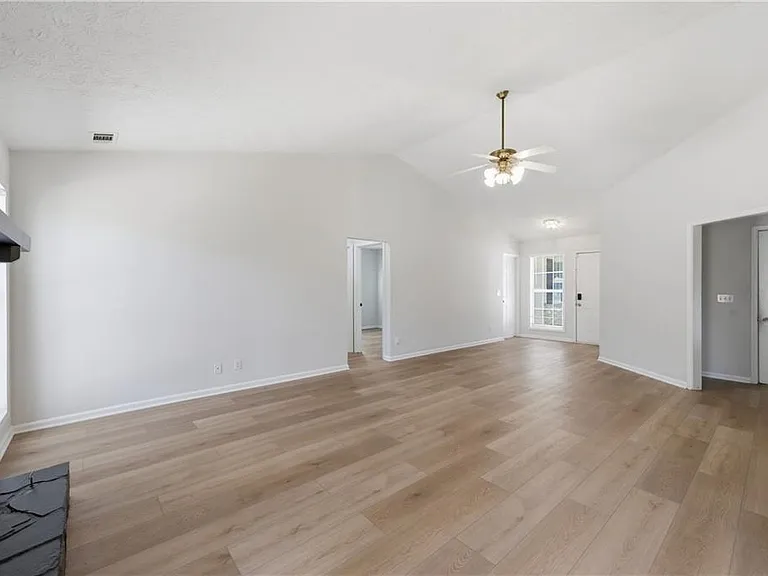 201 Colony Springs Dr — Photo 24