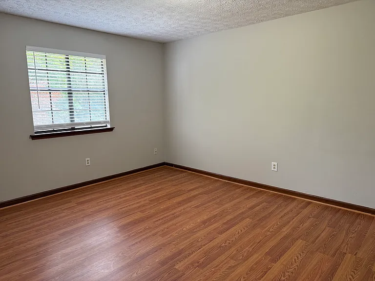 2343 Edge Ct — Photo 9