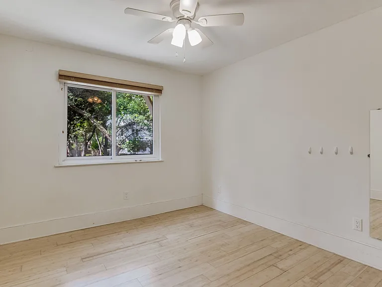 4227 Sandy Bluff Dr E — Photo 9