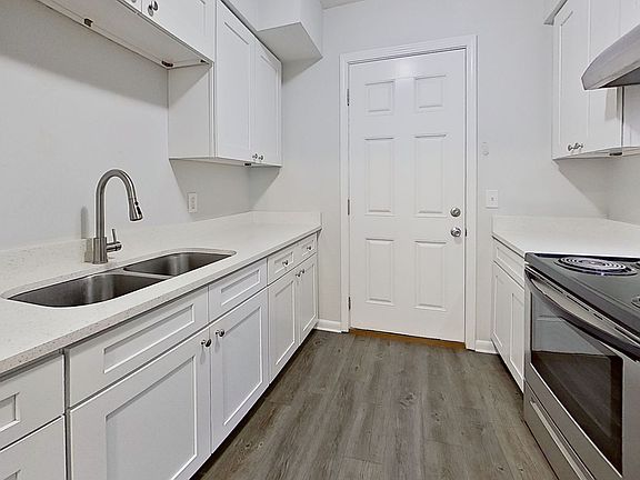 5th image of 2216 Spring Park Rd APT 24