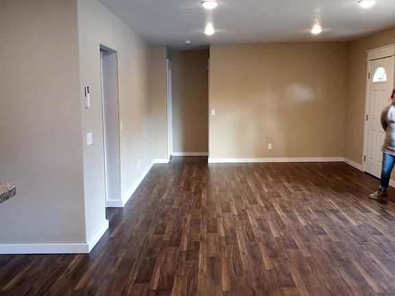 4th image of 540 Farm To Market Rd