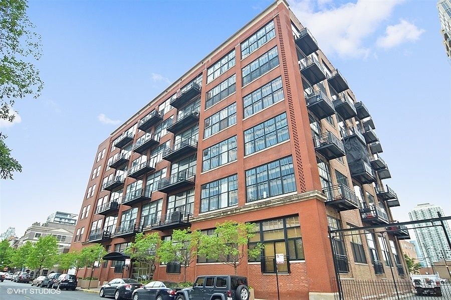 1st image of 525 W Superior St APT 431
