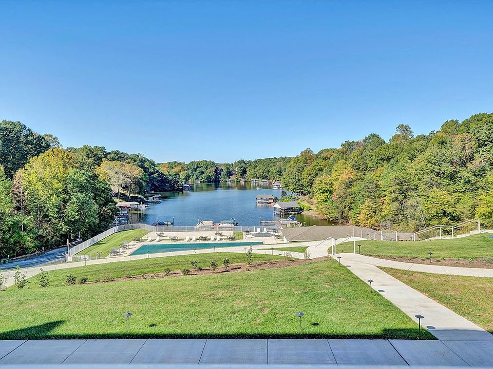 1st image of 1089 Bluewater Dr #308