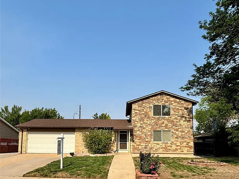 7461 Webster St — Photo 1