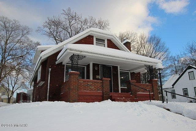 1st image of 1716 Martin Ave SE