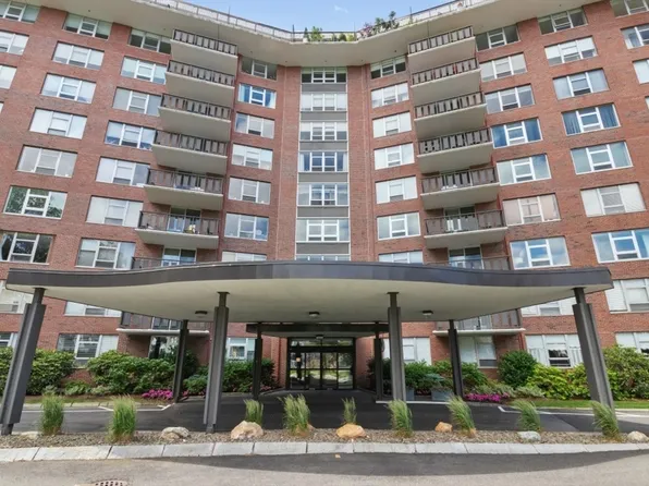 280 Boylston St APT 110, Newton, MA 02467