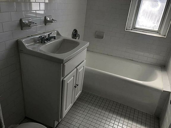 3rd image of 236 Naples Ter APT 3A