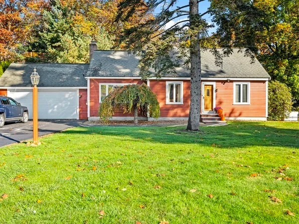 240 Pawtucket Blvd, Tyngsboro, MA 01879
