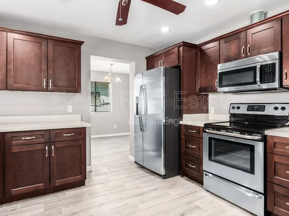 2034 E Don Carlos Ave, Tempe, AZ 85281