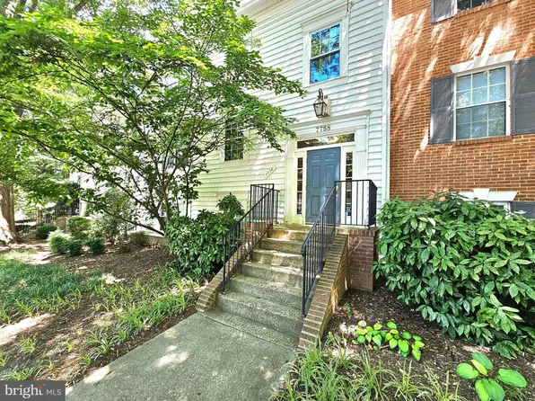 7758 New Providence Dr APT 9, Falls Church, VA 22042