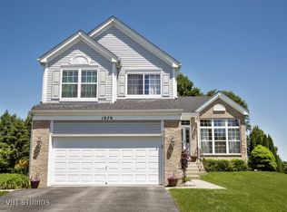 1070 Adrienne Dr, South Elgin, IL 60177