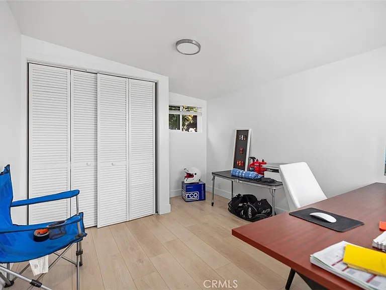 371 Park Ave — Photo 8