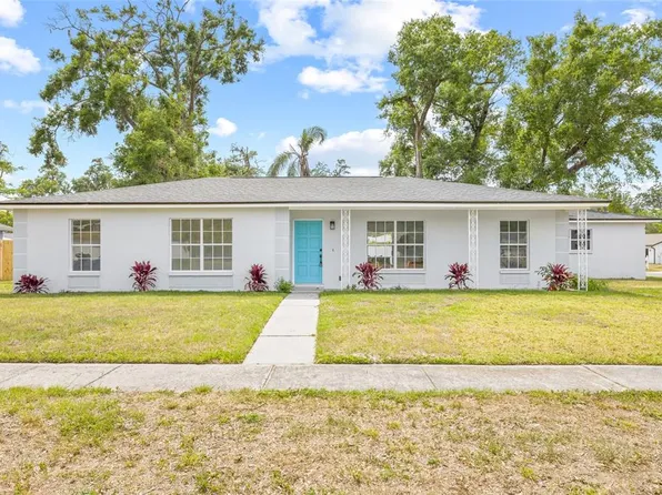 2901 Forestwood Dr, Seffner, FL 33584