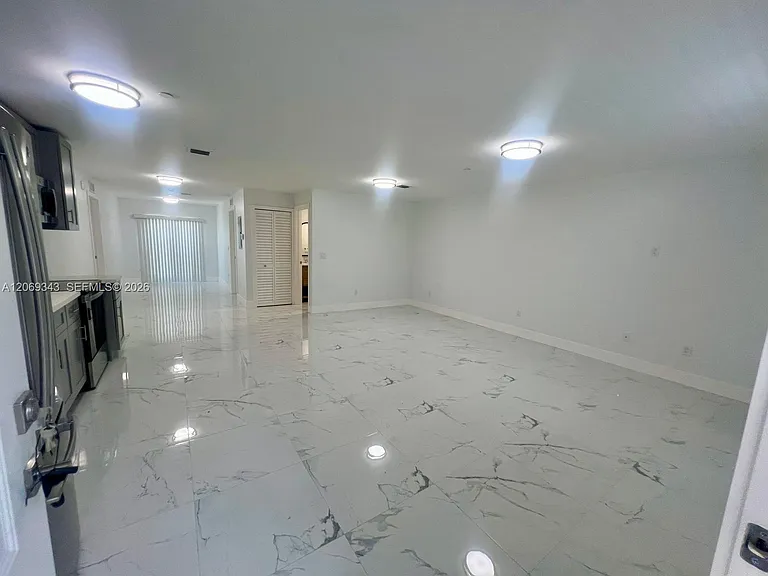 1860 NW 19th St #202 — Photo 7