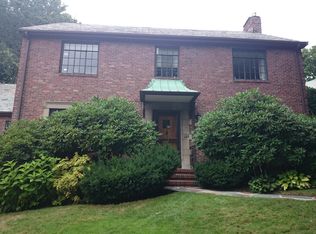 160 Sewall Ave, Brookline, MA 02446