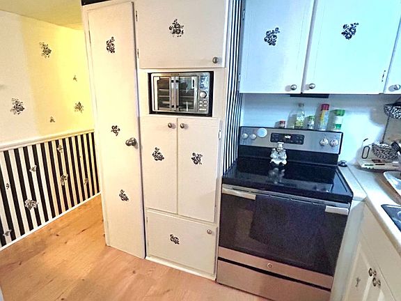 2nd image of 601 Starkey Rd #61