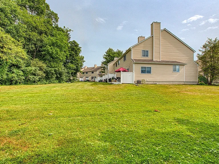28 Gaslight Ln #28 — Photo 30