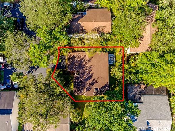 5th image of 9043 SW 78th Pl