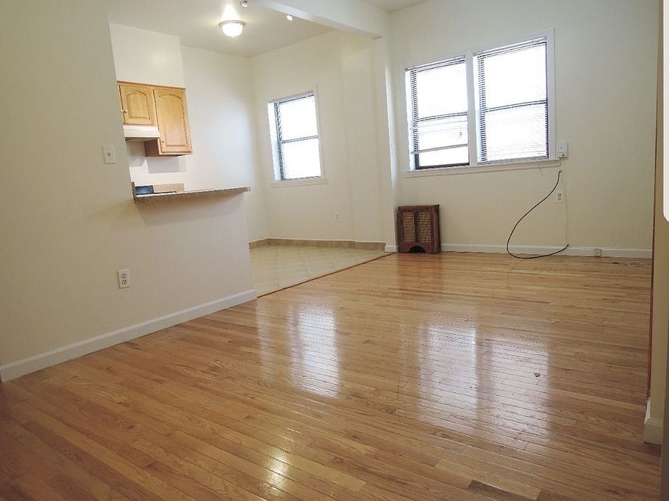 1st image of 3315 28th Ave APT 1M