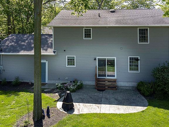 2nd image of 65 N Woodwinds Way