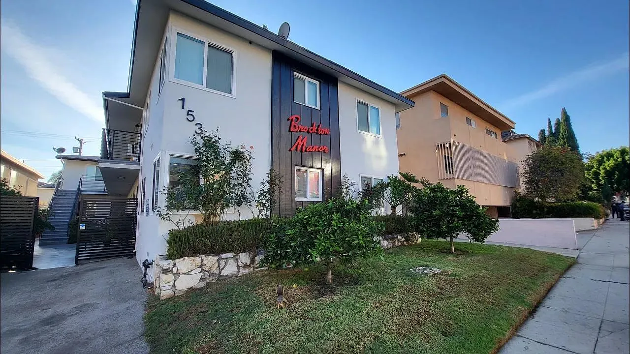 2 bed, 850 sqft, $2,650 — Photo 1