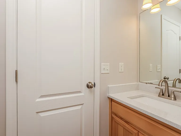 323 Buttonwood Dr — Photo 16