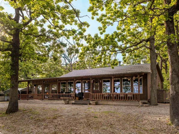 651 Round Robin Ln, Yellville, AR 72687